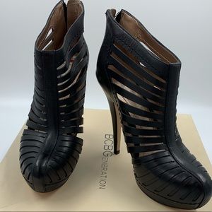 Eddah Leather Ankle Bootie